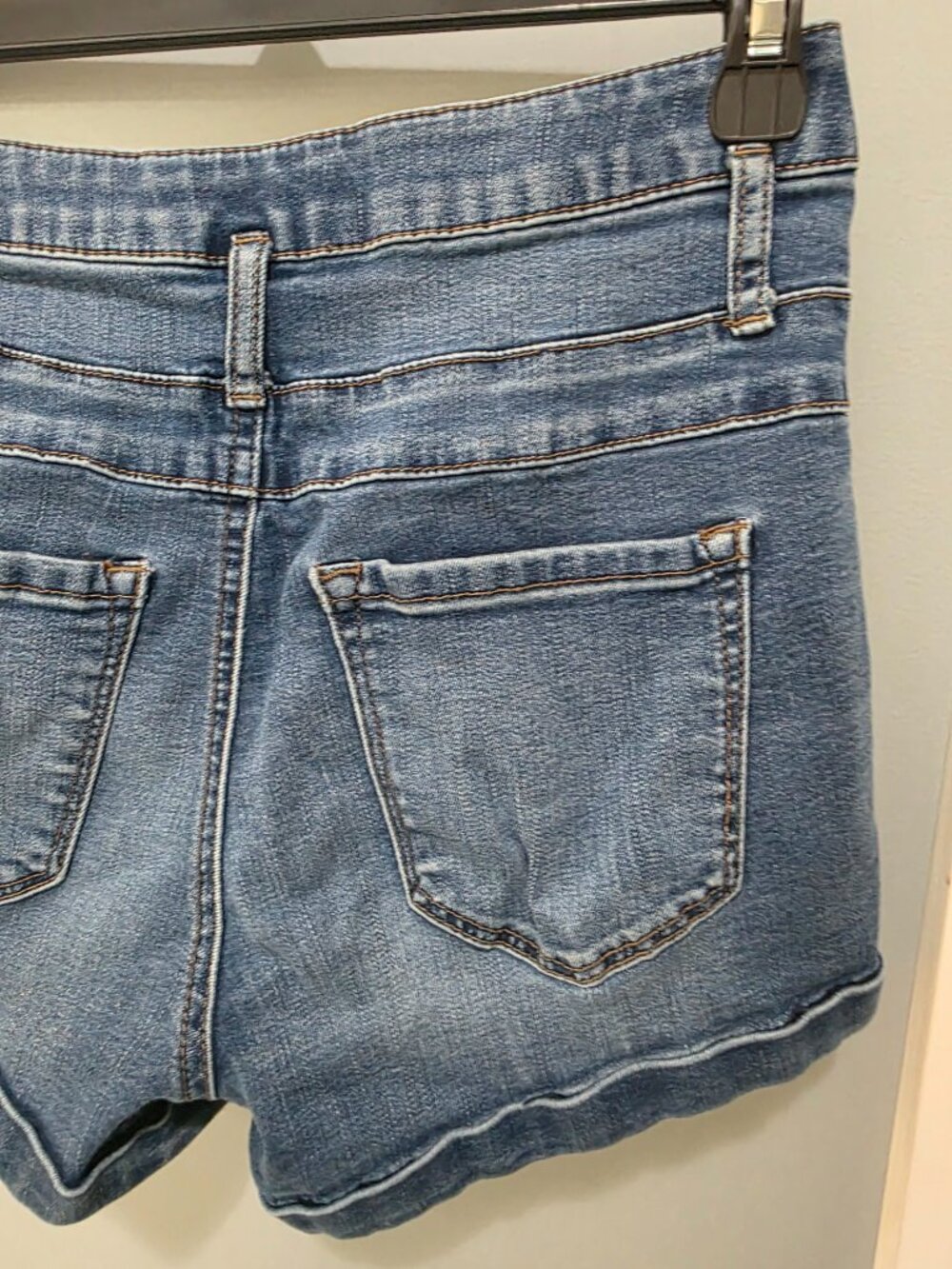 Refuge High-Rise Button Fly Jean Shorts – Size 4, Blue Denim - Picture 7 of 10